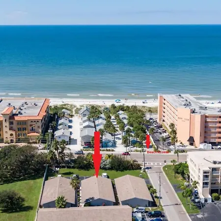 Spanish Villa Suite 54 - Indian Rocks Beach Condo Across The Street To Beach Access, Newly Remodeled & Walkable To Restaurants!